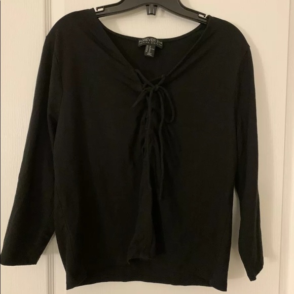 Forever 21 Women’s Black Lace Top 2X Size - Picture 1 of 3
